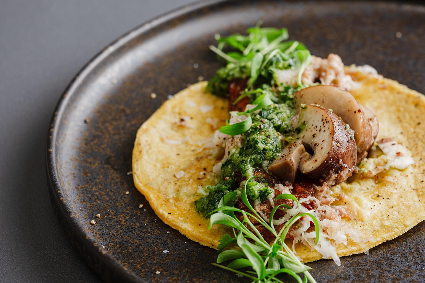 マッシュルームコンフィとハッシュブラウンのタコス02